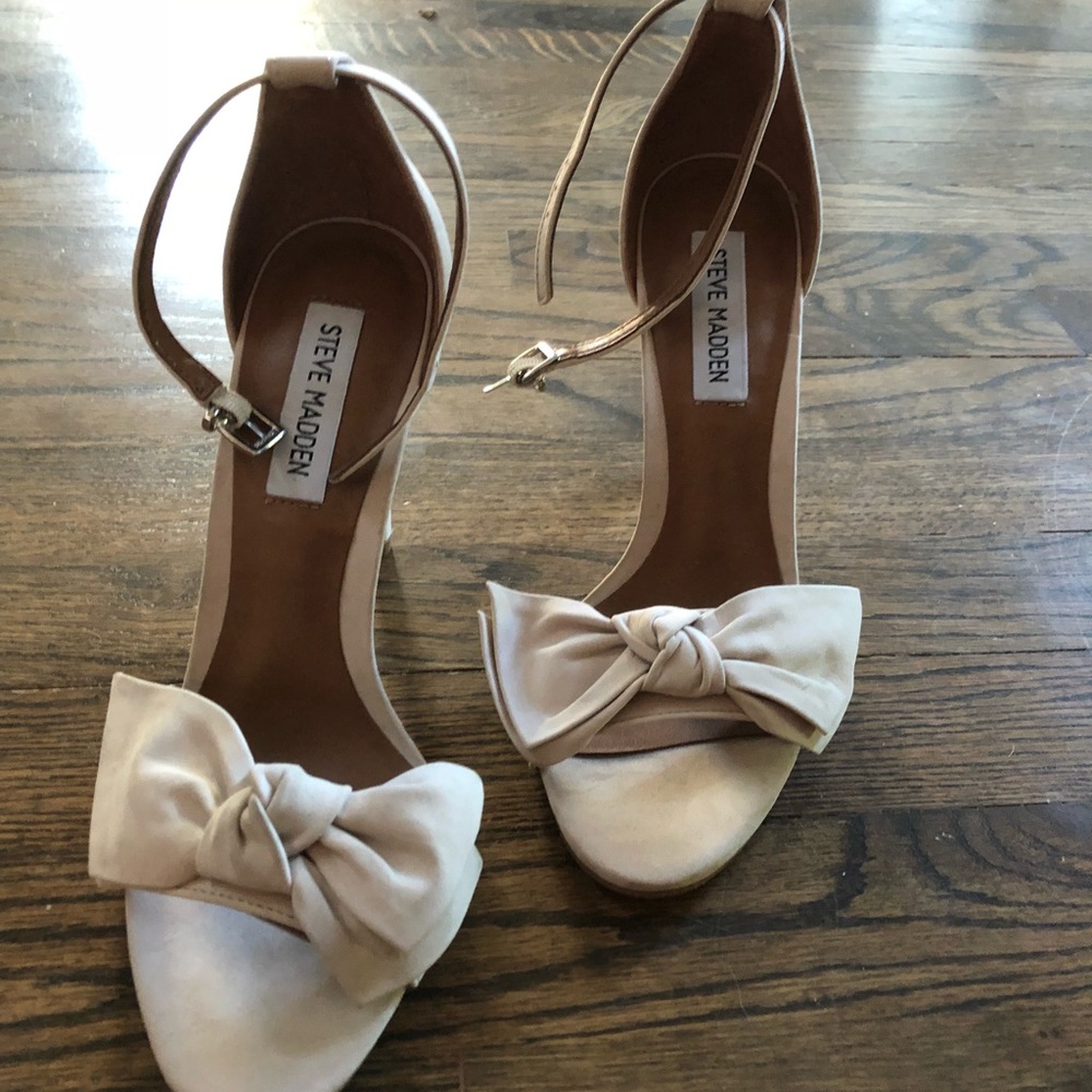 Steve Madden Nude Stiletto Peep Toe Heels